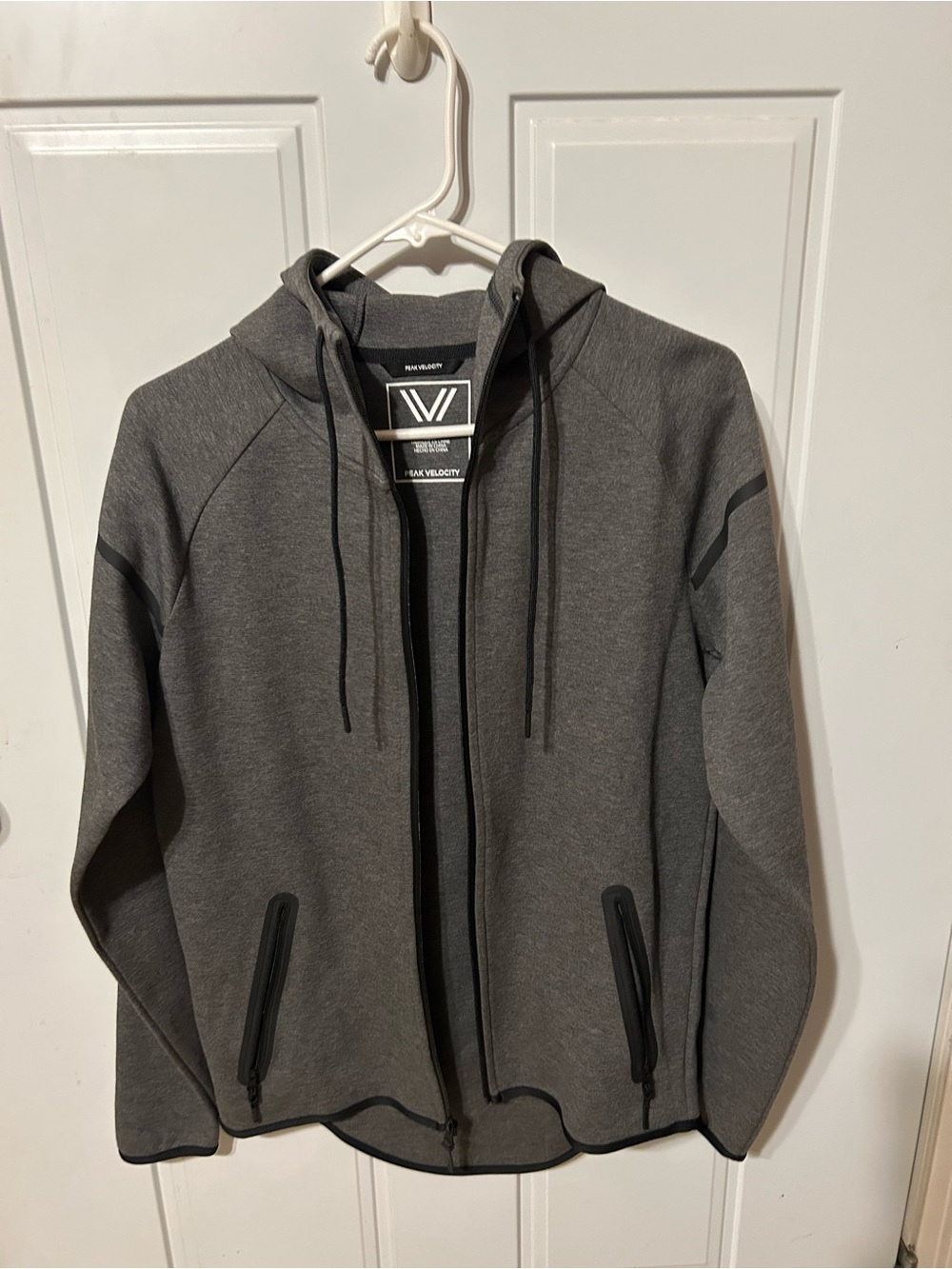 Velocity Charcoal Gray Graphic Logo warm winter jacket size S